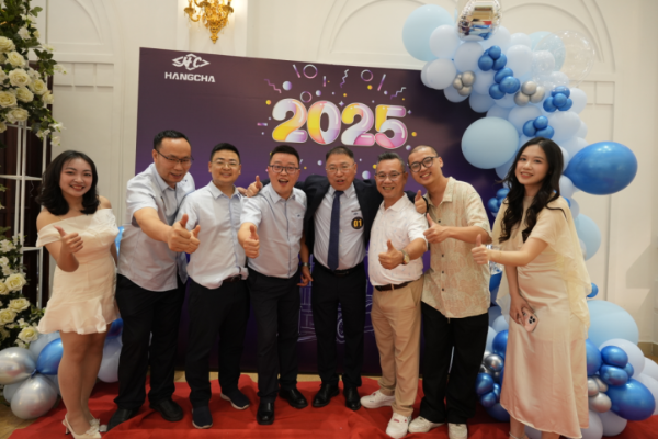 扬帆东南亚，，，奋进正当时：耘心编程教育越南首届年会隆重召开